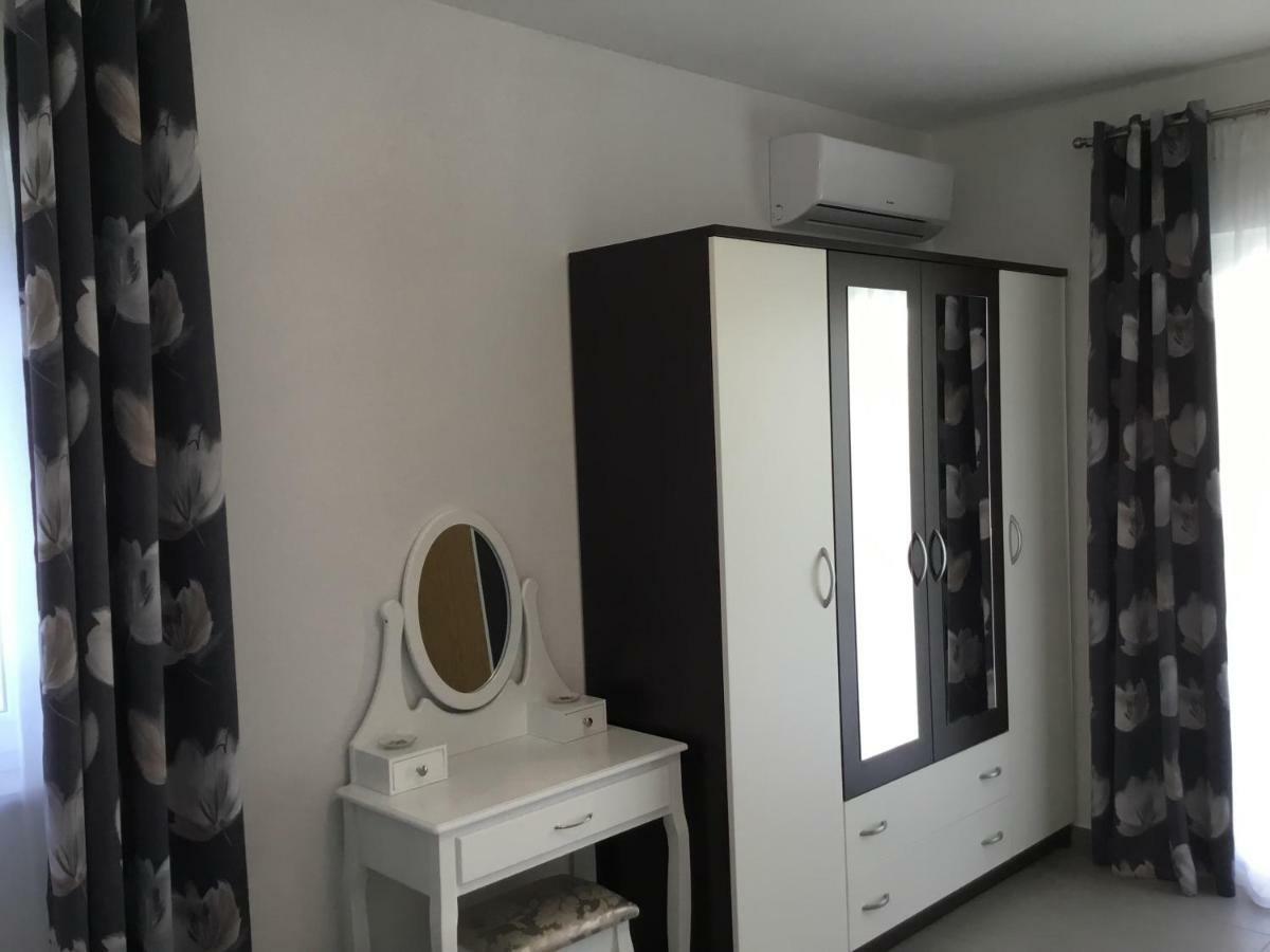 Apartments Villa Sophia Trogir Extérieur photo